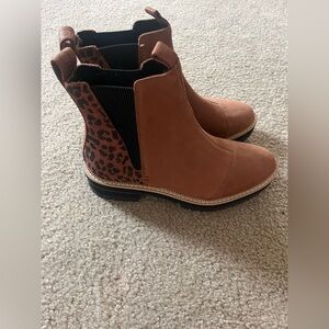 Toms Tan and Brown Ankle Booties with Leopard Print